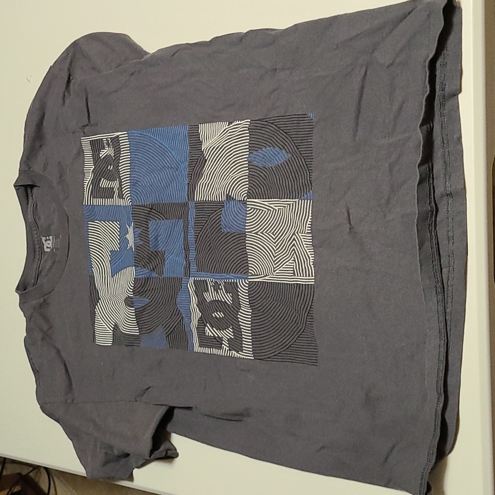 DC t-shirt